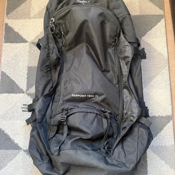 OSPREY Farpoint Trek 75 Travel Backpack - Black